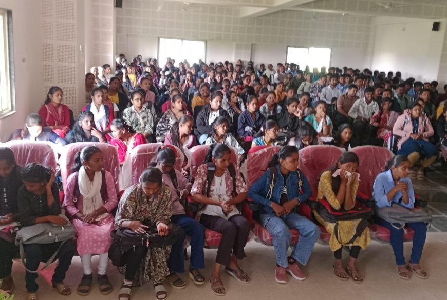 छत्रपती शाहू कॉलेज, लासूर स्टेशन येथे एड्स जनजागृती व रेड रिबन क्लब अंतर्गत विशेष व्याख्यान