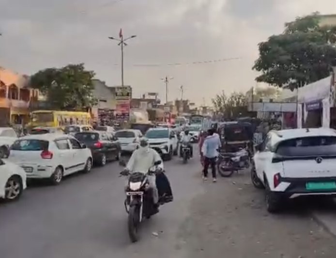 फुलंब्री येथे ट्रॅफिक जाम! तीन ते चार तास वाहतूक कोंडी